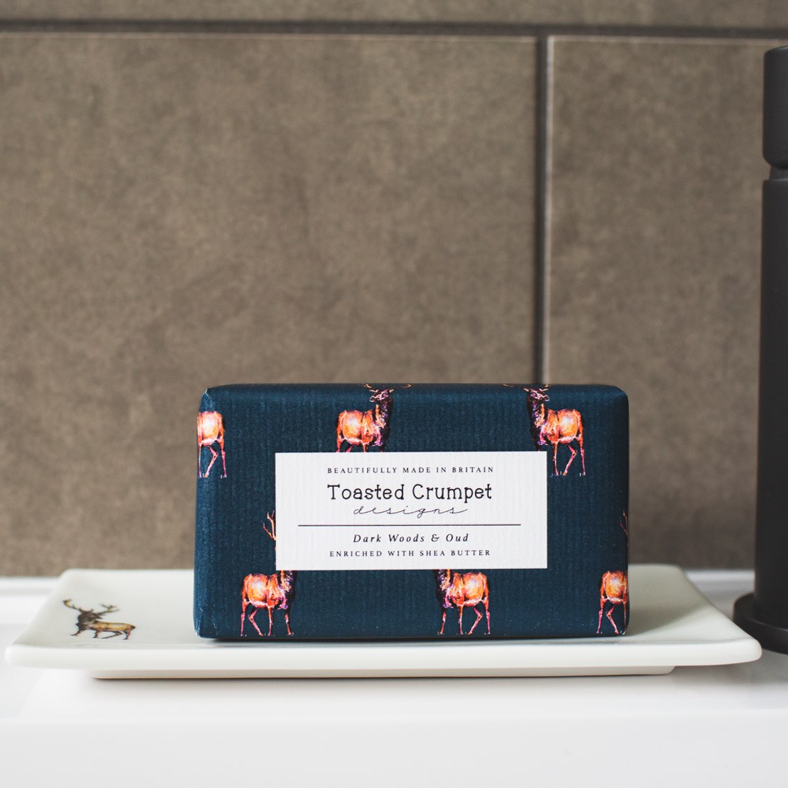 Dark Woods & Oud Soap