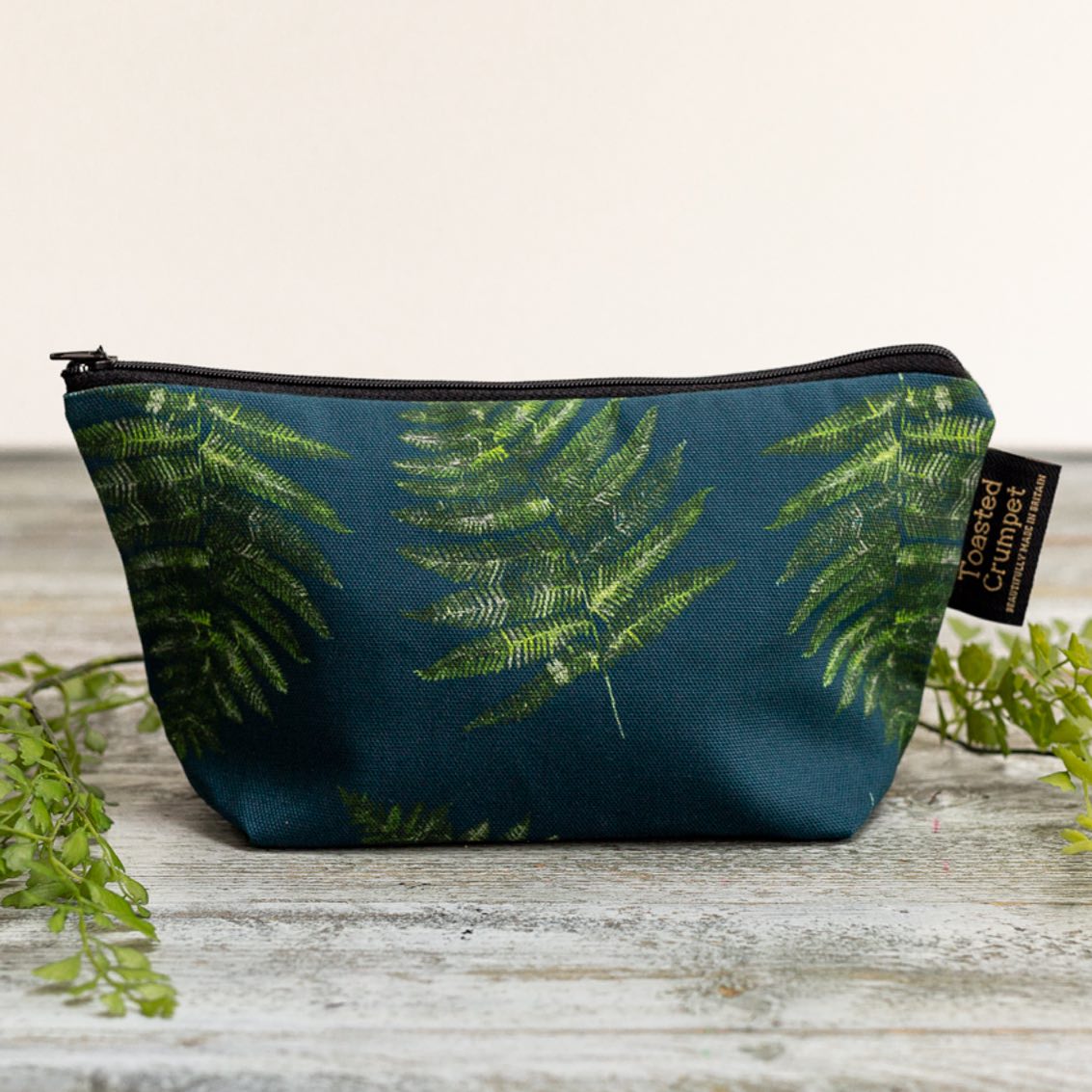Woodland Fern (Noir) Makeup Bag