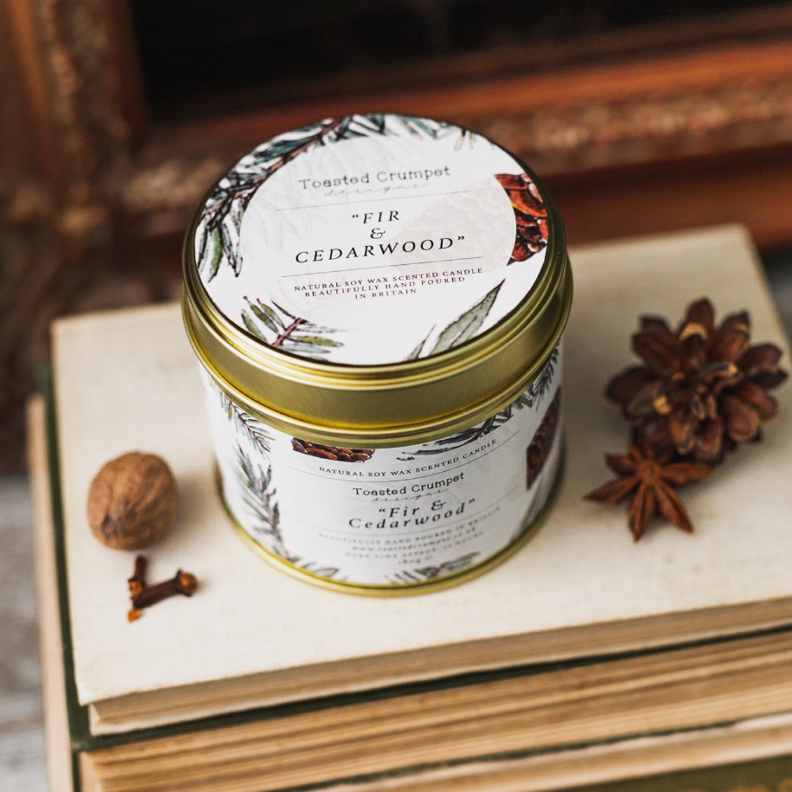 Fir & Cedarwood Candle in a Matt Gold Tin