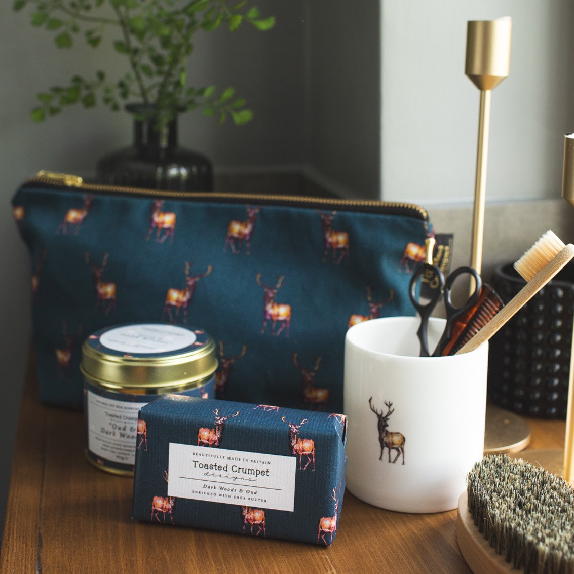 Stag (Noir) Wash Bag