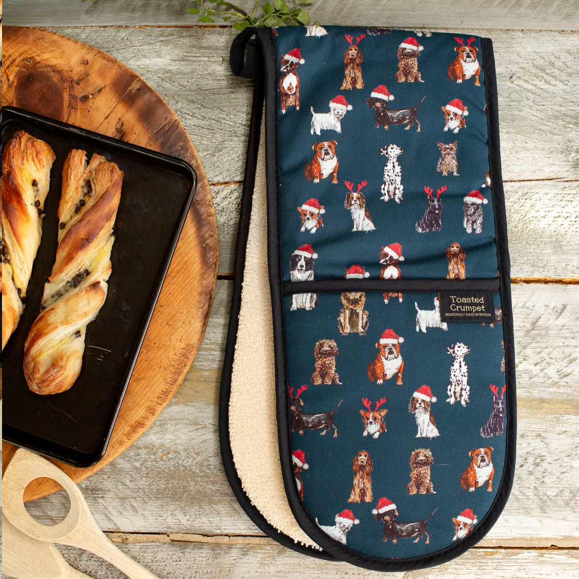 Christmas Dogs (Noir) Cotton Double Oven Glove