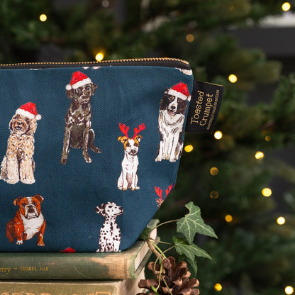 Christmas Dogs (Noir) Wash Bag