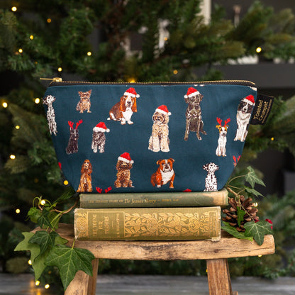 Christmas Dogs (Noir) Wash Bag