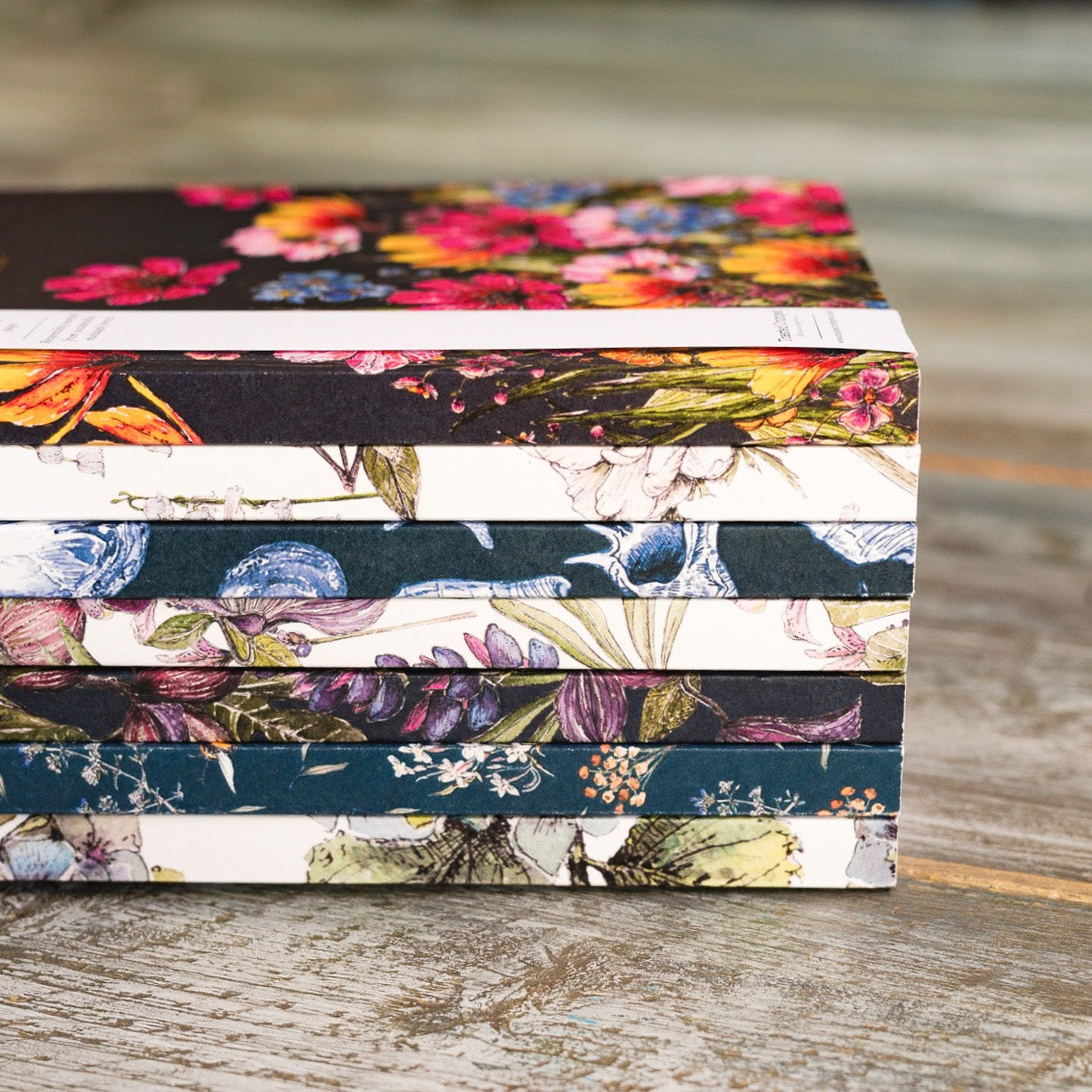 Bee & Honeysuckle (Noir) A5 Chunky Notebook