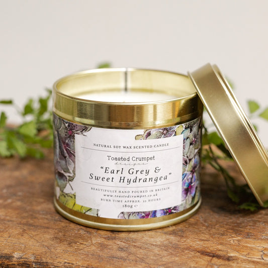 Earl Grey & Sweet Hydrangea Candle in a Matt Gold Tin