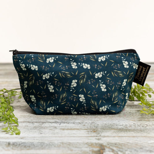 Eucalyptus (Noir) Makeup Bag