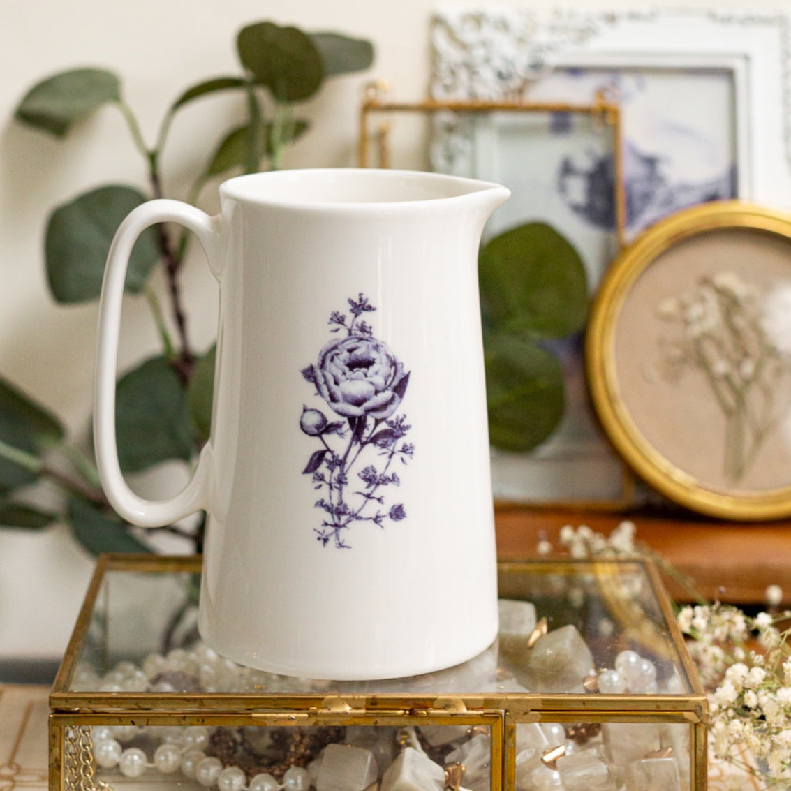 NEW! Chateau Pint Jug in a Gift Box