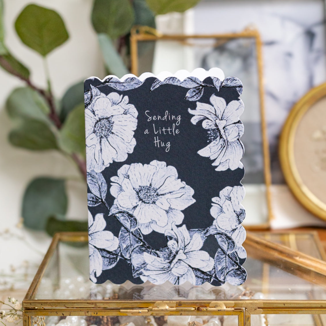 NEW! Sending a little Hug (Chateau) Card (Cello-Free)