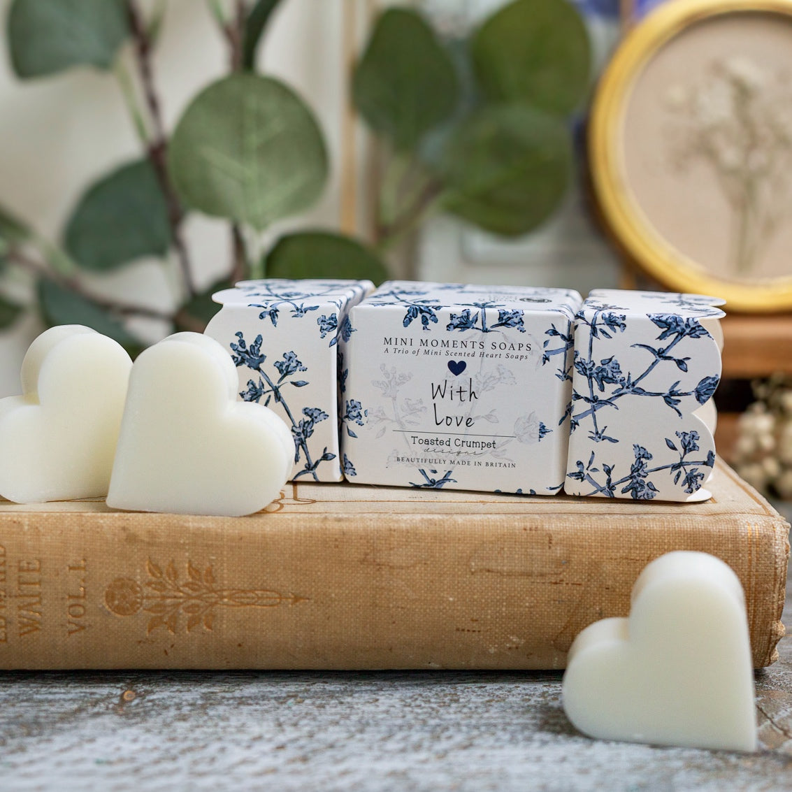 NEW! Chateau Boxed Mini Soap