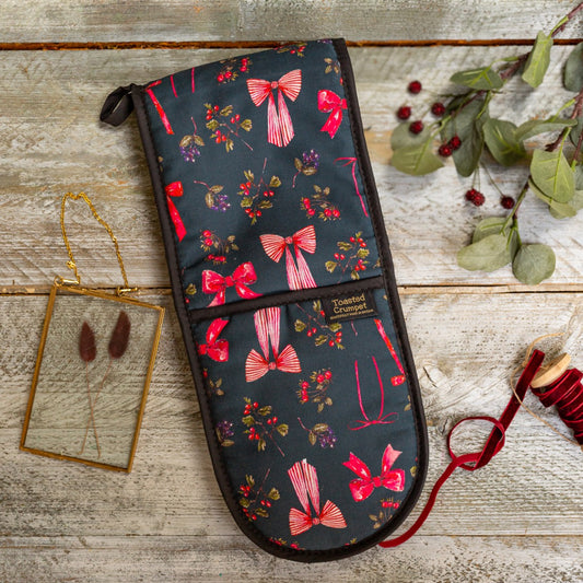 Bows & Berries (Noir) Cotton Double Oven Glove (available for dispatch from August 2025)