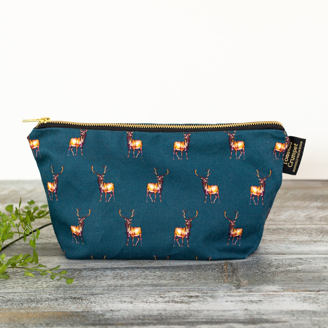 Stag (Noir) Wash Bag
