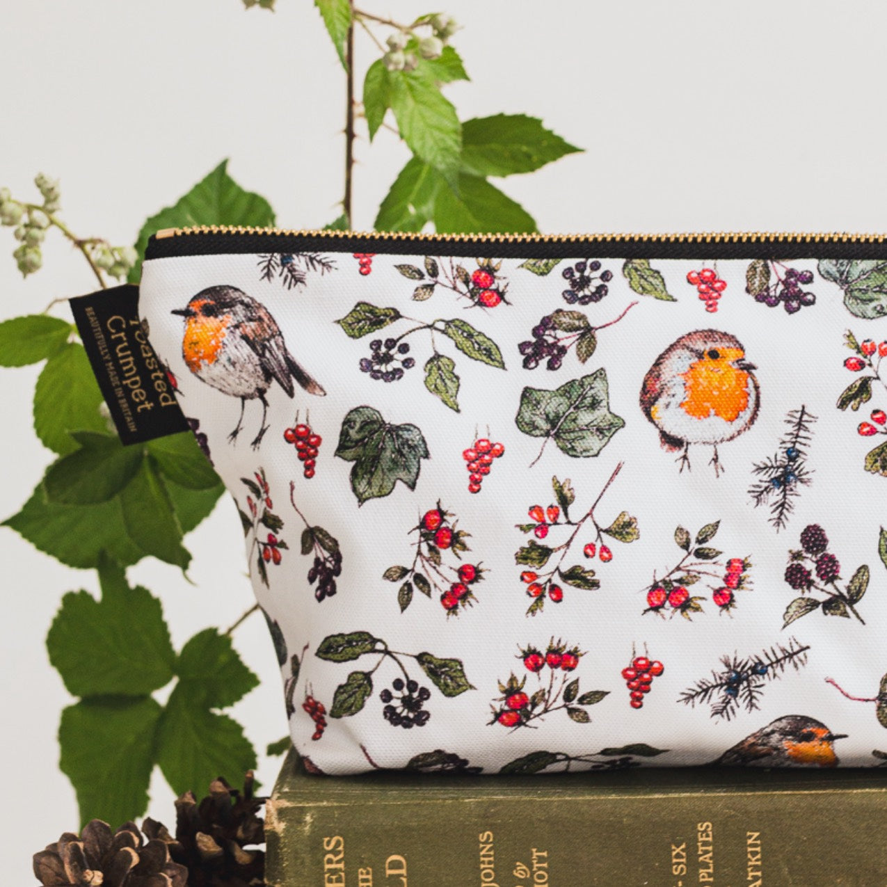 NEW! Hedgerow (Pure) Wash Bag (available for dispatch from August 2026)
