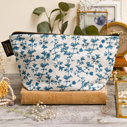 NEW! Chateau (Botanique) Wash Bag