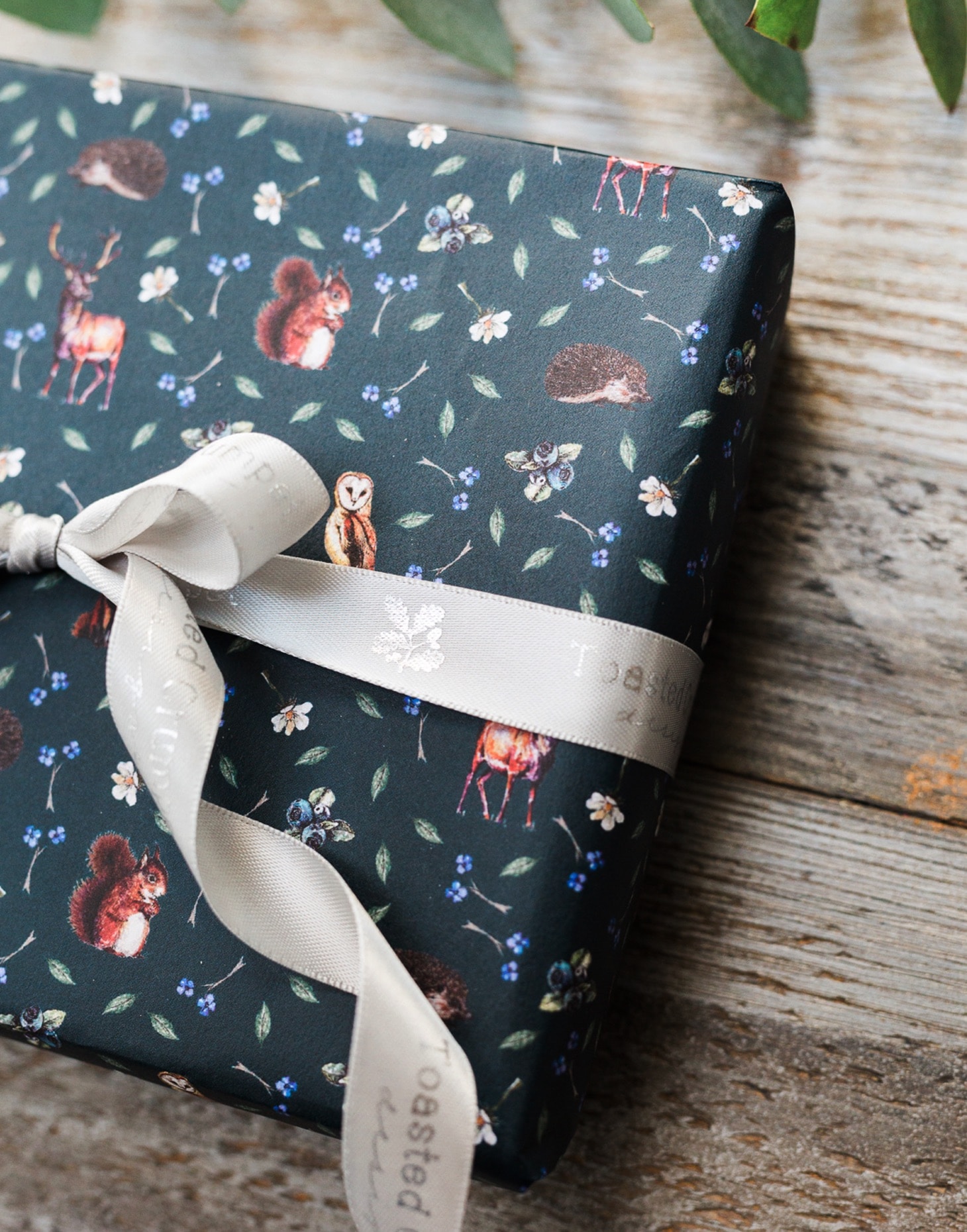 Woodland animal christmas wrapping paper FREE UK DELIVERY
